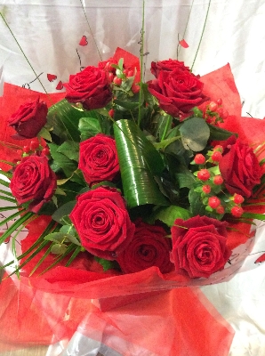 12 Red Roses Superior