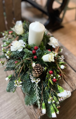 Christmas Table Arrangement