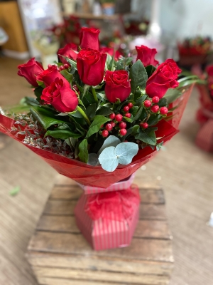 12 Red Rose Gift Box