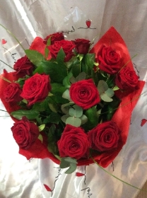 12 Roses Kisses